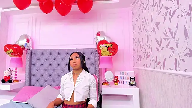 HaileeRoberts online show from 15, 2, 2025