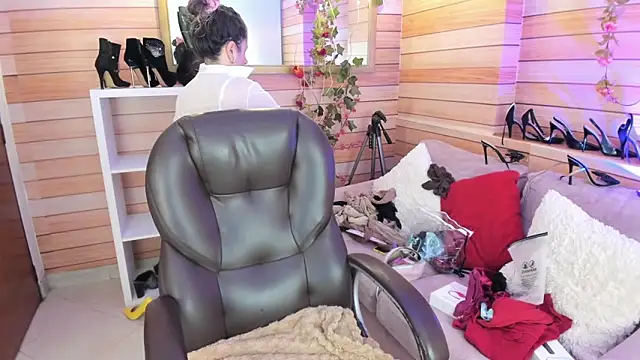 Snapshot of Victoria_collins_1 chatting on 28, 5, 2026 Victoria collins 1 online show from 28, 5, 2026