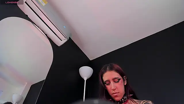 Snapshot of ALICEPOIXXXON chatting on 22, 1, 2025 ALICEPOIXXXON online show from 22, 1, 2025