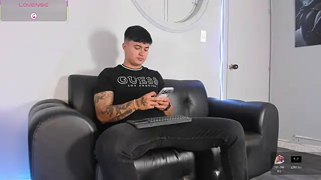 Cristopher strong online show from 10, 3, 2026