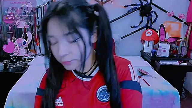 Snapshot of AlanaLuck chatting on 18, 10, 2025 AlanaLuck online show from 18, 10, 2025