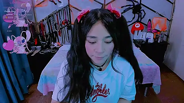 Snapshot of AlanaLuck chatting on 29, 10, 2025 AlanaLuck online show from 29, 10, 2025