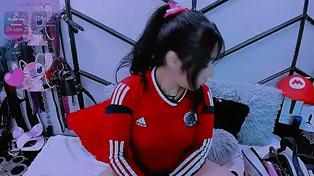 Snapshot of AlanaLuck chatting on 18, 11, 2025 AlanaLuck online show from 18, 11, 2025