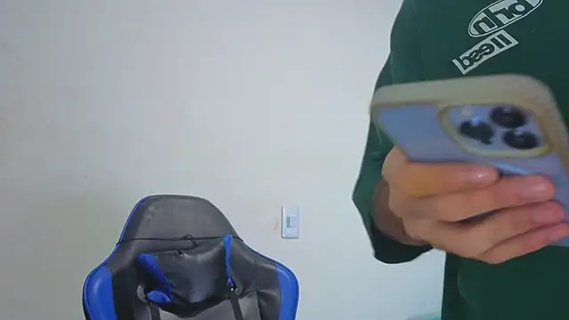 Demitryo online show from 15, 10, 2025