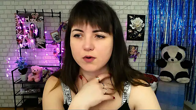 Snapshot of Darina_M_ chatting on 5, 2, 2025 Darina M online show from 5, 2, 2025