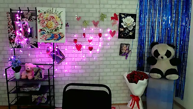 Snapshot of Darina_M_ chatting on 13, 3, 2025 Darina M online show from 13, 3, 2025
