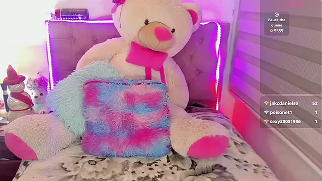  EmiRhodes online show from 5, 12, 2024