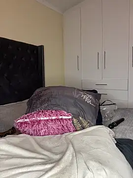 Snapshot of DarkBerry87 chatting on 7, 3, 2026 DarkBerry87 online show from 7, 3, 2026