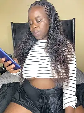 Snapshot of DarkBerry87 chatting on 8, 4, 2026 DarkBerry87 online show from 8, 4, 2026