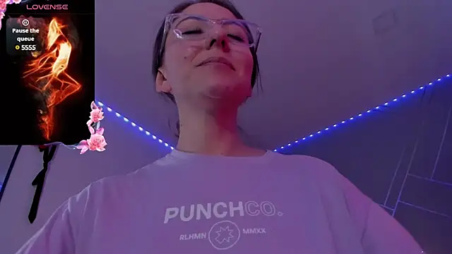 Ich Bin Julia online show from 2, 1, 2025