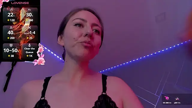 Ich Bin Julia online show from 7, 1, 2025