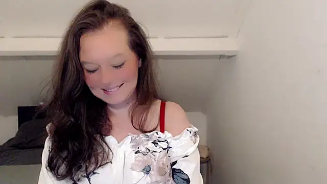 Snapshot of roxanna24 chatting on 27, 2, 2026 roxanna24 online show from 27, 2, 2026