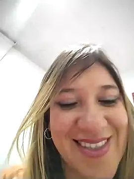 Snapshot of ELEKTRA_LUXURY chatting on 9, 1, 2025 ELEKTRA LUXURY online show from 9, 1, 2025