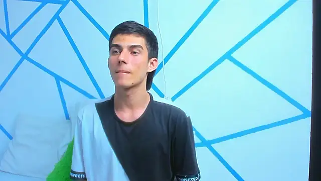 liam scott77 online show from 5, 12, 2024