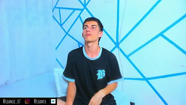 liam scott77 online show from 6, 10, 2025