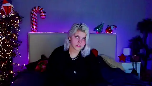 JoannLowe online show from 30, 12, 2024