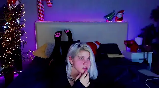 JoannLowe online show from 2, 1, 2025