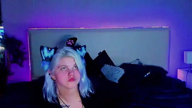 JoannLowe online show from 19, 2, 2025