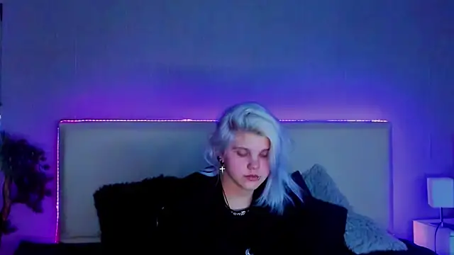 JoannLowe online show from 21, 2, 2025