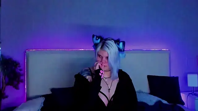 JoannLowe online show from 24, 2, 2025