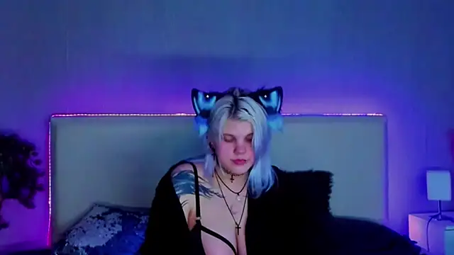 JoannLowe online show from 24, 2, 2025