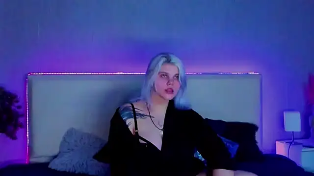 JoannLowe online show from 25, 2, 2025