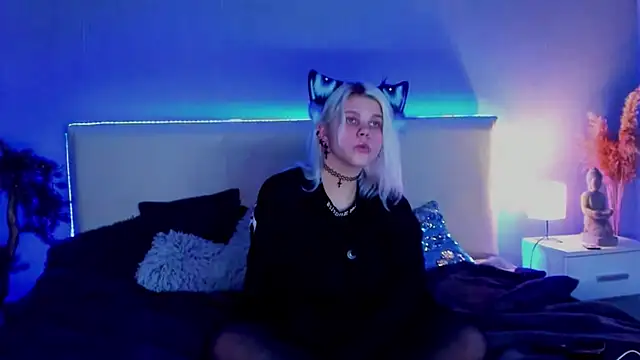 JoannLowe online show from 19, 3, 2025