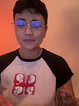 Ashley Chriss online show from 31, 12, 2024