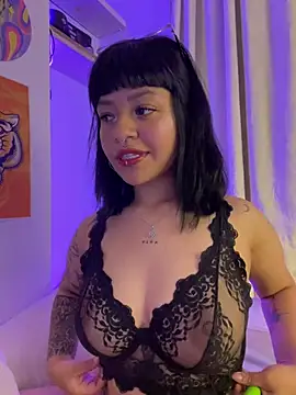 Ashley Chriss online show from 20, 3, 2025