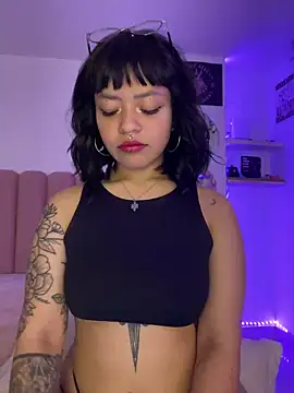 Ashley Chriss online show from 22, 3, 2025