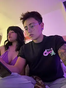 Ashley Chriss online show from 21, 9, 2025