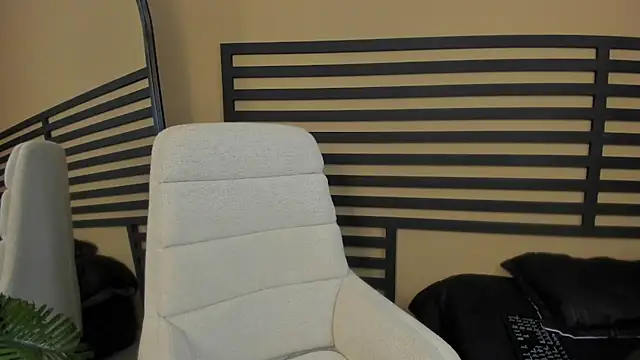 Catyloves online show from 7, 3, 2026