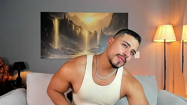 Snapshot of ApoloMakris chatting on 7, 4, 2026 ApoloMakris online show from 7, 4, 2026