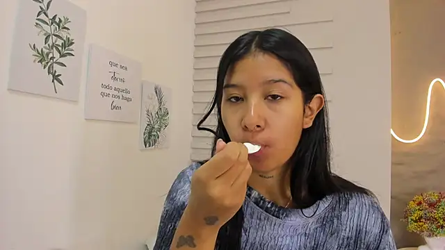 Aida moreno online show from 13, 3, 2025