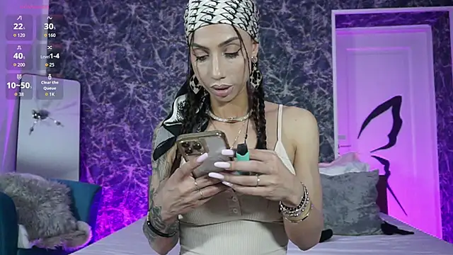 Snapshot of BrianaGolddenn chatting on 27, 5, 2026 BrianaGolddenn online show from 27, 5, 2026