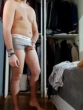 Snapshot of TheKing966 chatting on 25, 2, 2025 TheKing966 online show from 25, 2, 2025