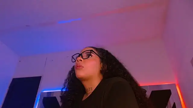 MelannyTylor online show from 2, 12, 2025