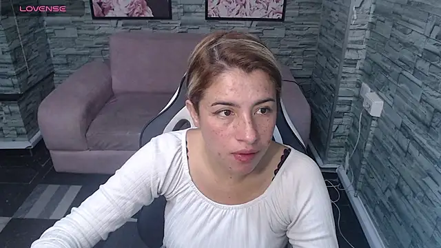 Snapshot of Valerie_b chatting on 21, 12, 2024 Valerie b online show from 21, 12, 2024