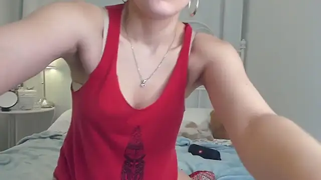 Snapshot of SakuFox chatting on 12, 9, 2025 SakuFox online show from 12, 9, 2025