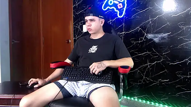 Snapshot of maty_hardx chatting on 4, 12, 2024 maty hardx online show from 4, 12, 2024