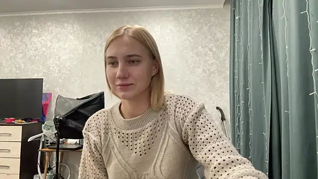 Snapshot of AnneBall chatting on 30, 12, 2024 AnneBall online show from 30, 12, 2024