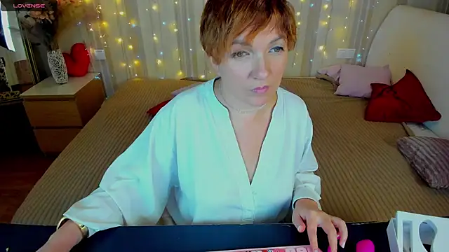 Snapshot of Katherine_Fox chatting on 11, 1, 2025 Katherine Fox online show from 11, 1, 2025