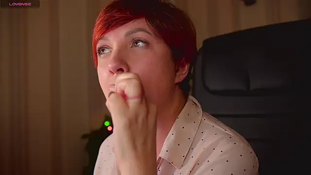 Snapshot of Katherine_Fox chatting on 13, 2, 2025 Katherine Fox online show from 13, 2, 2025