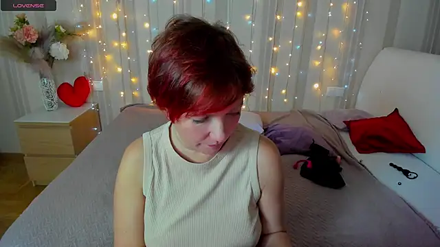 Snapshot of Katherine_Fox chatting on 1, 3, 2025 Katherine Fox online show from 1, 3, 2025