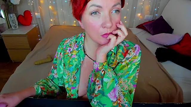 Snapshot of Katherine_Fox chatting on 8, 3, 2025 Katherine Fox online show from 8, 3, 2025