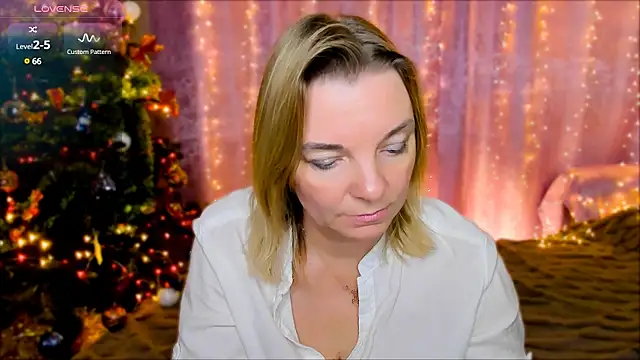 Snapshot of Regina__blue chatting on 26, 12, 2024 Regina blue online show from 26, 12, 2024