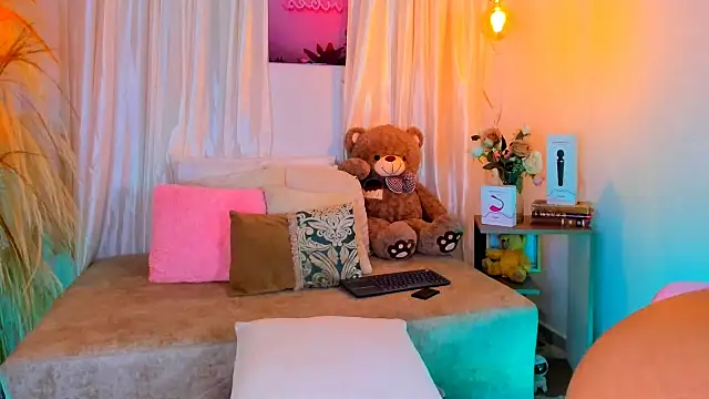 Natasha hartaman online show from 29, 4, 2026