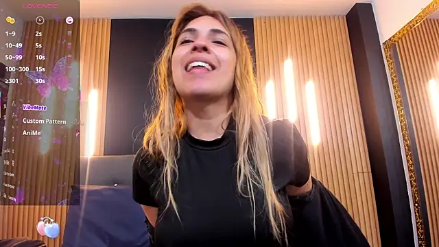 EvaaLovia1 online show from 25, 3, 2026