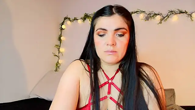 Amara vega online show from 16, 5, 2026