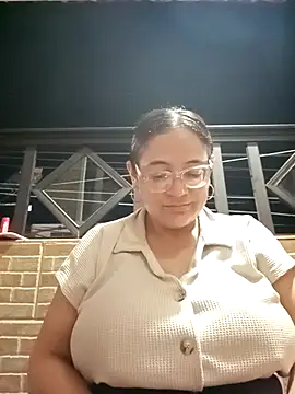 skarleth001 online show from 18, 9, 2025